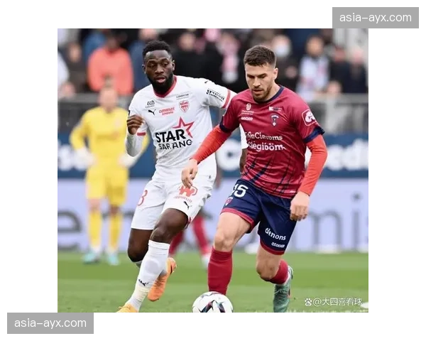 克莱蒙主场0-2不敌特鲁瓦，保级形势愈发严峻